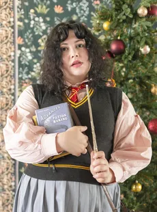 SuicideGirls 2024-01-16 - sycamoris - christmas-in-gryffindor-common-room (5656346)