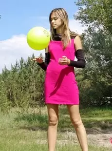 green ball