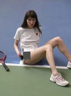 katya v naked tennis 14000px