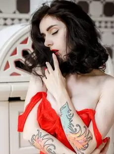 Elliemouse Photo Album Red Blooded Woman Suicidegirls