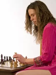 FigureBaby Amber Chase Chess