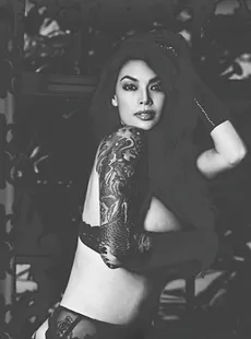 Tera Patrick Black n White feb2019