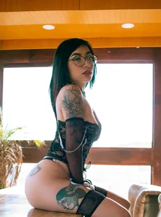 SuicideGirls 2024-01-07 - valebabyy - the-sun-is-shining-also-for-you (5649671)