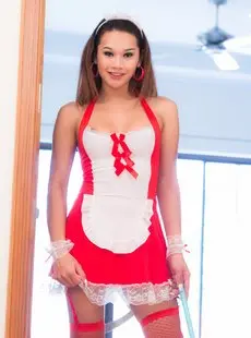 LadyboyGoldcom Donut   Red Maid Wank   2000px   280x