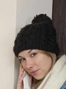 Natural Hairy Women Alisia Denum Jeans Black Cap