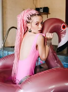 SuicideGirls Tinaruzina PINK FLAMINGO Girl 11092018 x48 5472x3648px