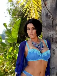 20220419 DylanRyder Dylan Ryder UNDER THE PALM TREE x149