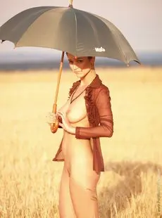 PureBeautyMag 20050807 104795 Katka Pelikanova My Parasol 2560px