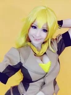 Hidori Rose Yang RWBY