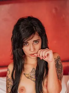 Yunnox Photo Album Red velvet SuicideGirls