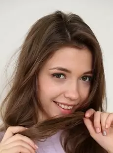 20171125 Nubiles Mila Azul Irresistible