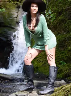 NuErotica Diana At The Waterfall Diana Cavojcova X111