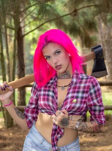 Qween Photo Album Lady Lumberjack