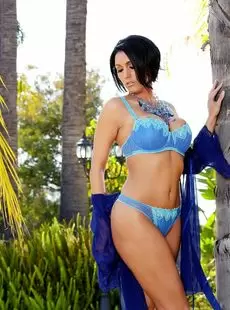 20220419 DylanRyder Dylan Ryder UNDER THE PALM TREE x149