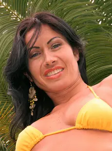 MikeInBrazil Livia Brazilian Milf 153793253