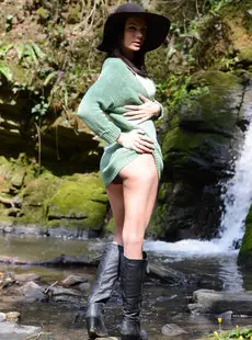 NuErotica Diana At The Waterfall Diana Cavojcova X111