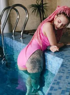 SuicideGirls Tinaruzina PINK FLAMINGO Girl 11092018 x48 5472x3648px