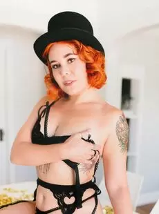 Jinxxy Photo Album New Years Kiss Suicidegirls