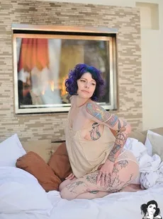 SuicideGirls Cessie - So Familiar A Gleam