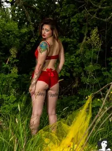 SuicideGirls Halfasianbarbie Running from the Huntsman 05102018 x44 5472x3648px