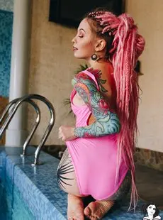 SuicideGirls Tinaruzina PINK FLAMINGO Girl 11092018 x48 5472x3648px