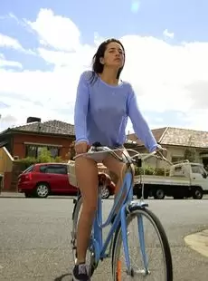 GirlsOutWest Rose Bike Babe OCT 30 x166 2000px