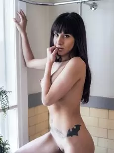 Alicesin Photo Album La Vie En Rose Suicidegirls