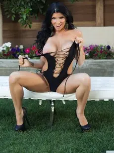 Penthouse Romi Rain   Suncatcher x60