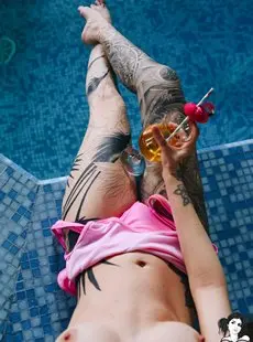 SuicideGirls Tinaruzina PINK FLAMINGO Girl 11092018 x48 5472x3648px