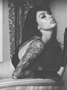 Tera Patrick Black n White feb2019