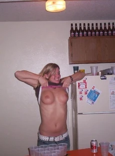 AMALAND Drunk Chicks Flashing Their Titties 1