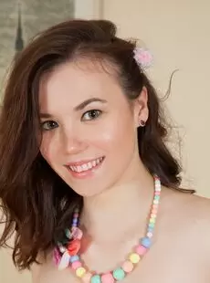 TeenPornStorage Sonia Solo Fun