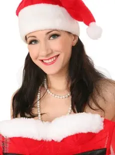 VirtuaGirl 1047 Lauren Crist Sexy Christmas 64 photos 1800x1200