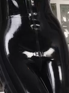 latex 250921 0265