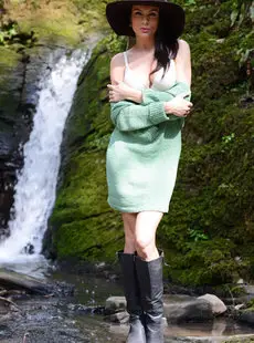 NuErotica Diana At The Waterfall Diana Cavojcova X111