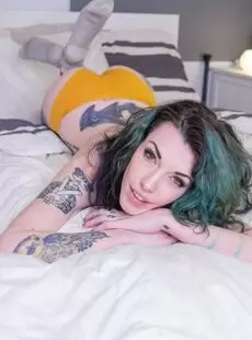 Draven Photo Album Bed Head Suicidegirls