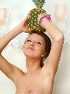 Malinka Pineapple