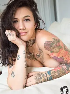 SuicideGirls Harmohh Come Hangout 20190424 x64 4800px