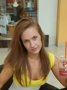 20220102 Zishy April Brookes In Mall Creeps x68 1920x1280