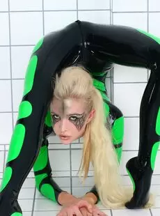 Zlatexa Snake Woman