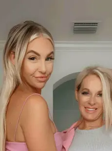 [OnlyFans] - Tatiana and Mom momandme 150449796