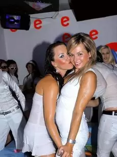 20211113 DrunkSexOrgy 2009 White Sensation