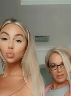 [OnlyFans] - Tatiana and Mom momandme 150449796