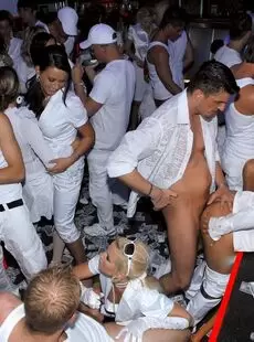 20211113 DrunkSexOrgy 2009 White Sensation