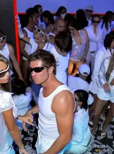 20211113 DrunkSexOrgy 2009 White Sensation