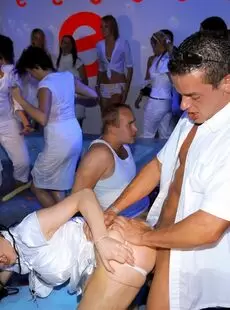 20211113 DrunkSexOrgy 2009 White Sensation