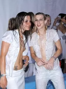 20211113 DrunkSexOrgy 2009 White Sensation