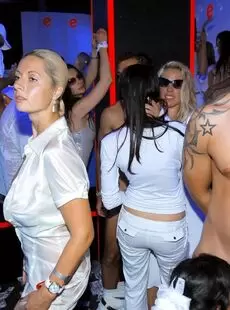 20211113 DrunkSexOrgy 2009 White Sensation