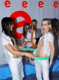 20211113 DrunkSexOrgy 2009 White Sensation