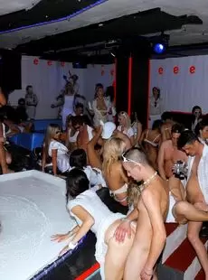 20211113 DrunkSexOrgy 2009 White Sensation